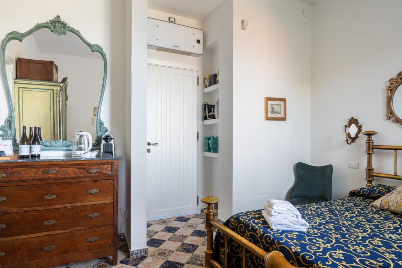 Vfh Villa Flavia Eco B&B - 50 Metri Dal Mare Santa Flavia Exteriör bild