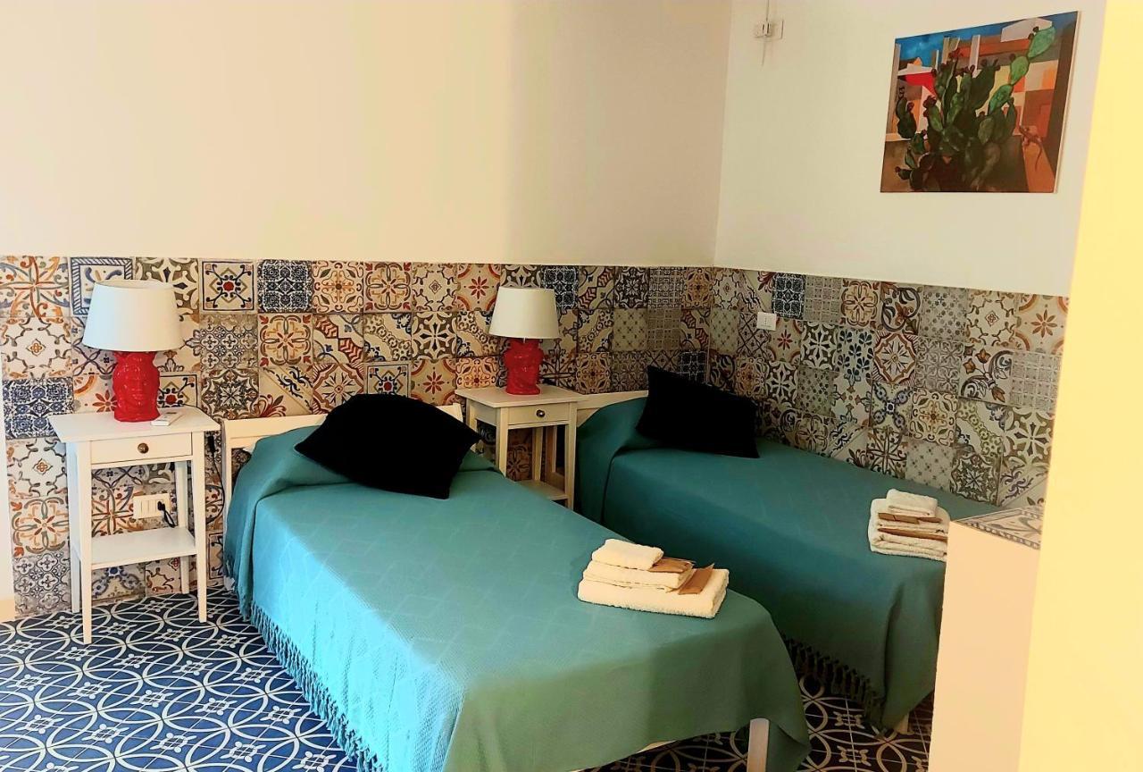 Vfh Villa Flavia Eco B&B - 50 Metri Dal Mare Santa Flavia Exteriör bild