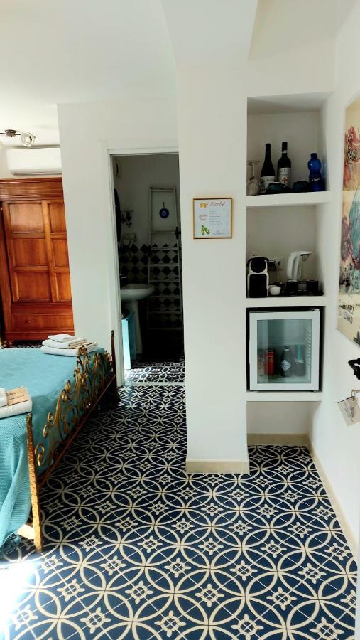 Vfh Villa Flavia Eco B&B - 50 Metri Dal Mare Santa Flavia Exteriör bild